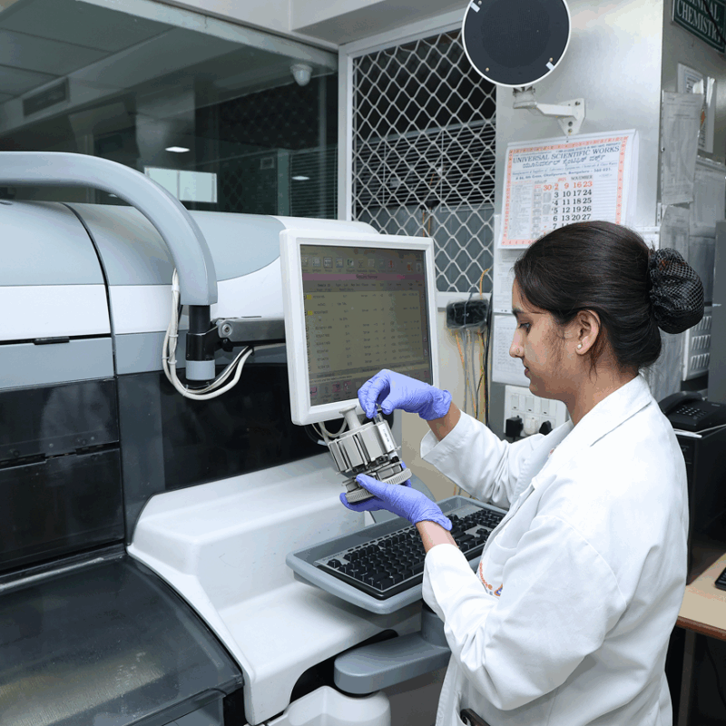 about_us doctor-img1